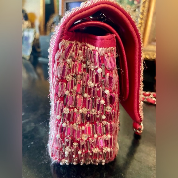 CHANEL Pink Beaded Satin and Pearl medium classic double flap Bag - Picture 3 of 11